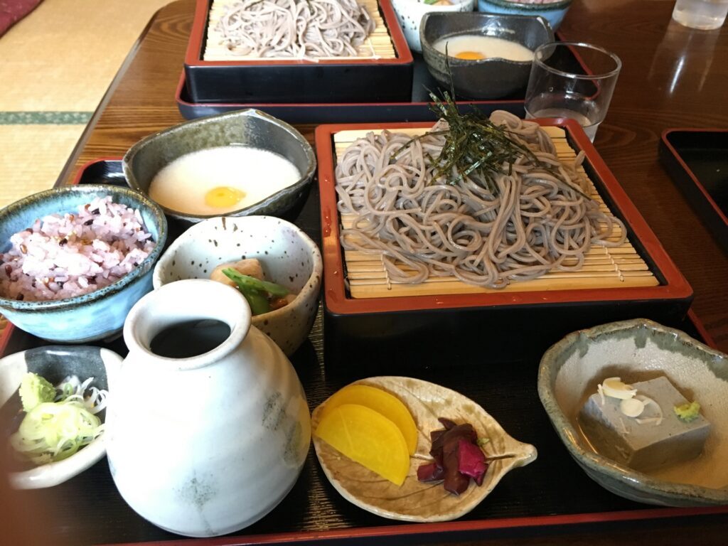 Hakone Day Trip from Tokyo: A Relaxed Early Summer Hakone Itinerary with Scenic Views 2026 4 1049832 m