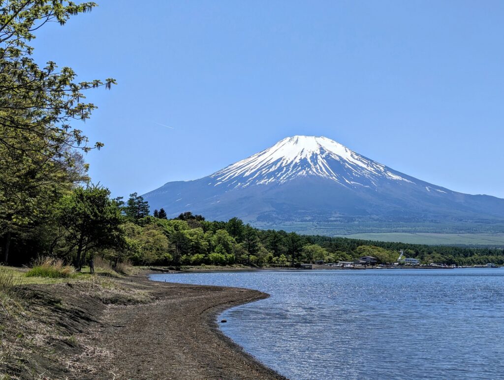 Early Snowfall in Japan